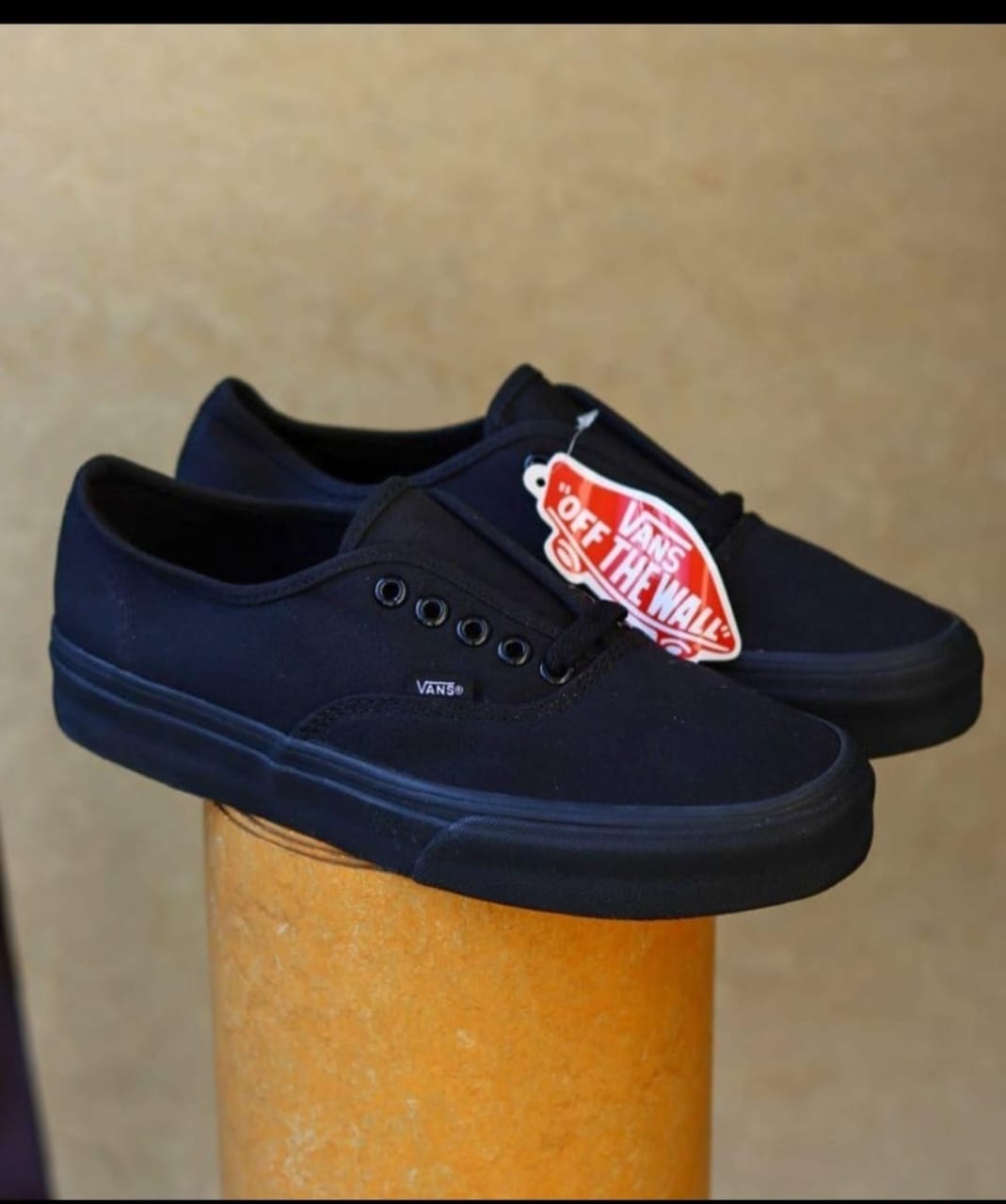 Vans (Unisex) Image 4